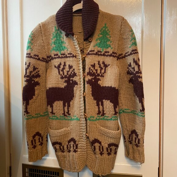 Vintage Handknit Cowichan Reindeer Pattern Sweater Cardigan - Picture 5 of 7